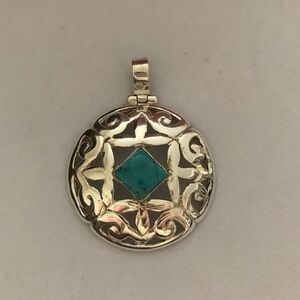 Vintage 925 Sterling Silver Large Round Filigree Pendant w Turquoise Stone